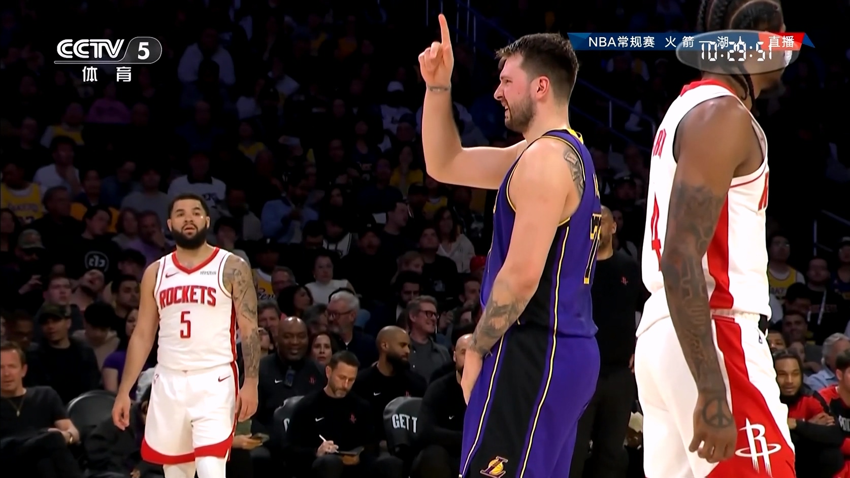 【90分钟足球网 www.90oo.com】2025-04-01 NBA 火箭vs湖人 1080 hdtv cctv.mkv_202504.jpg