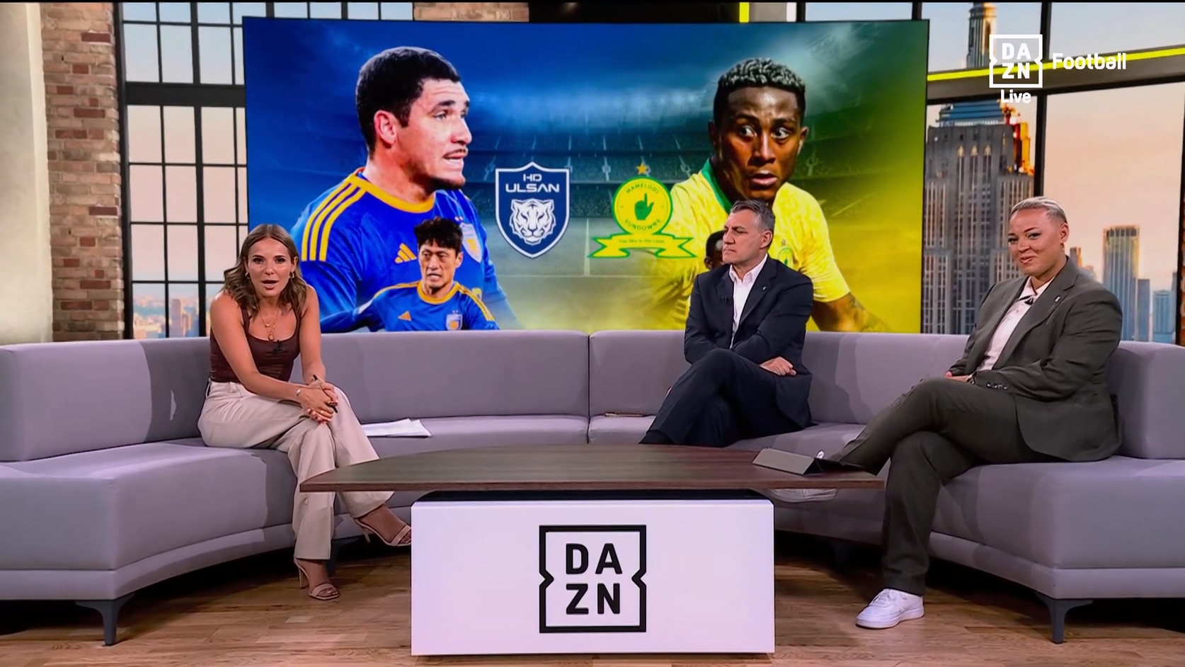 【90分钟足球网】2025-06-18 世俱杯11 蔚山HDvs马梅洛迪日落 1080P DAZN 英语 hdtv.mk.jpg