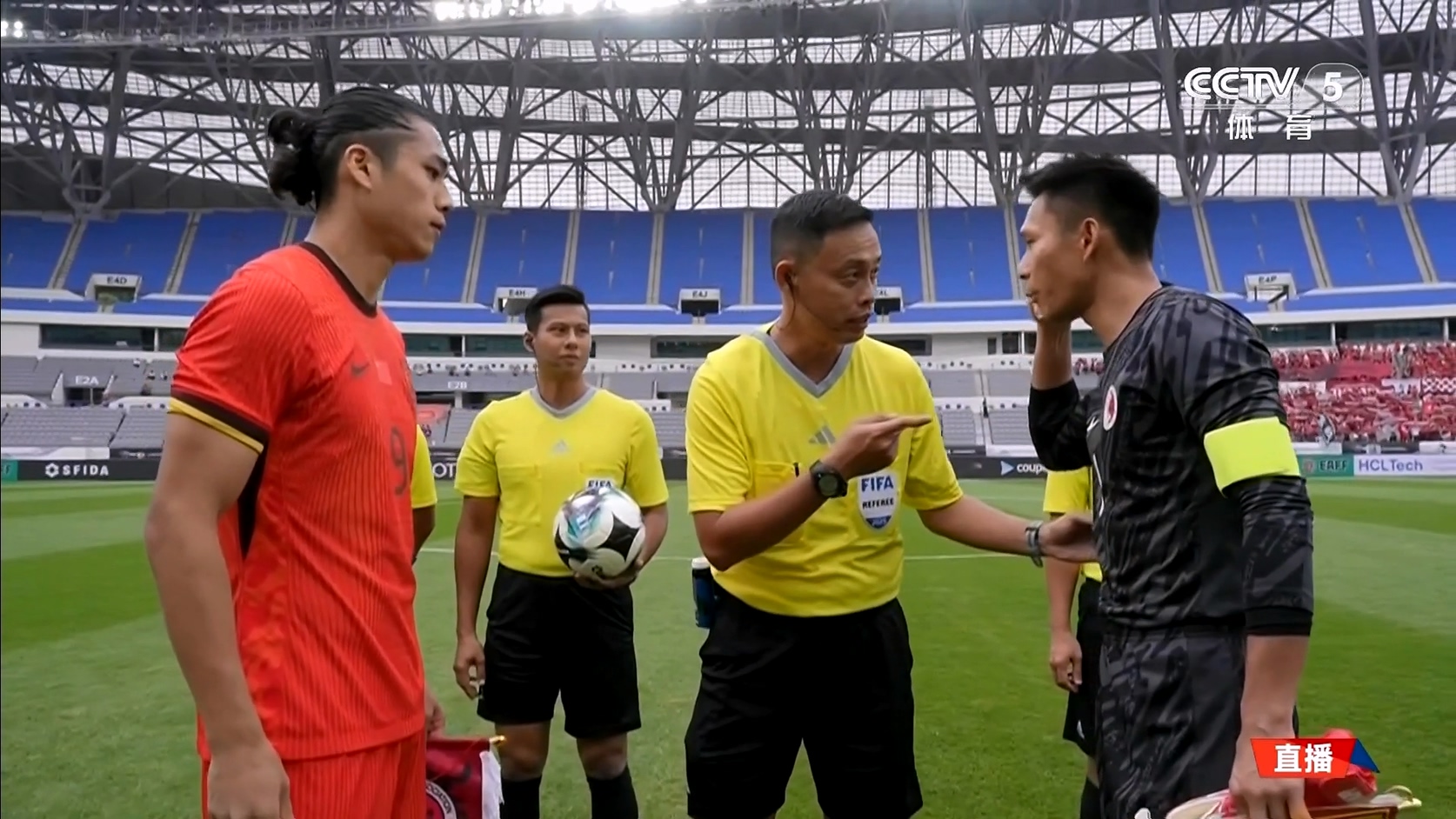 【90分钟足球网】2025-07-15 东亚杯 中国vs中国香港 1080 hdtv.mkv_20250715_190224.041.jpg